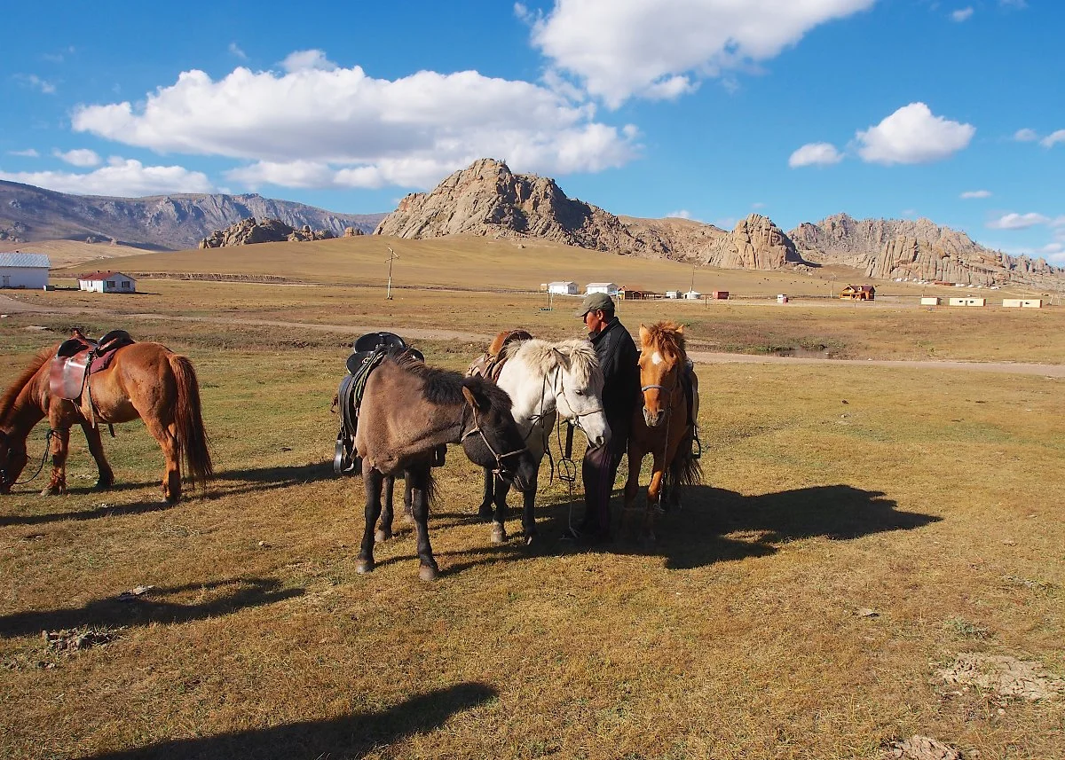 %EC%9A%B8%EB%9E%80%EB%B0%94%ED%86%A0%EB%A5%B4_Flickr_Clay_Gilliland.jpg?type=w1200