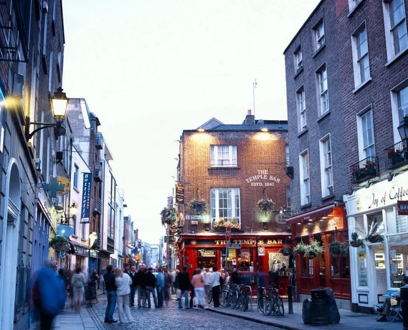 street_scene_in_temple_bar_dublin_ireland.jpg?type=w1200