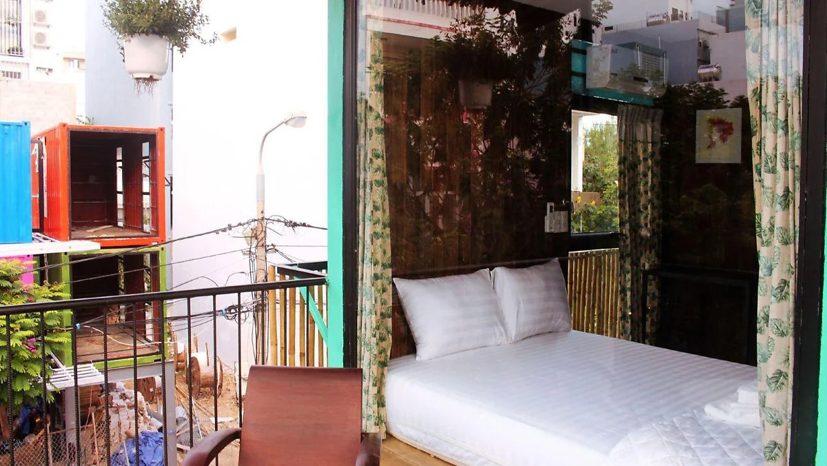 375304108_2096x1180.jpg?type=w1200