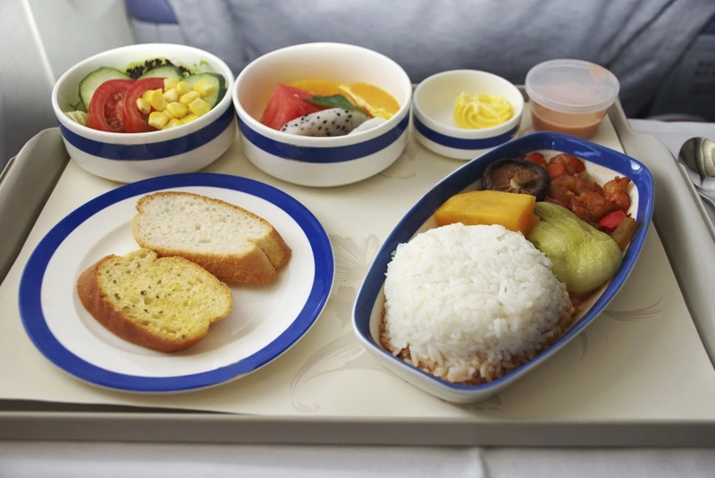 inflight_meal.jpg?resize=800px:99999px&amp;quality=75