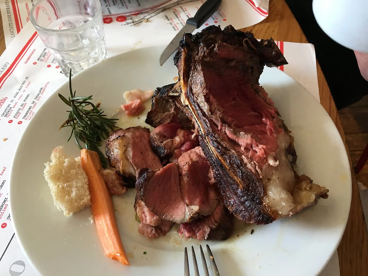 %ED%86%A0%EC%8A%A4%EC%B9%B4%EB%82%98_Flickr_Neeta_Lind.jpg?type=w1200