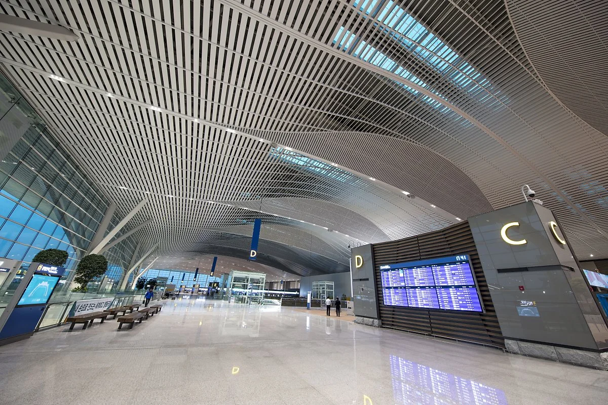 T2_Departure_Hall.jpg?type=w1200