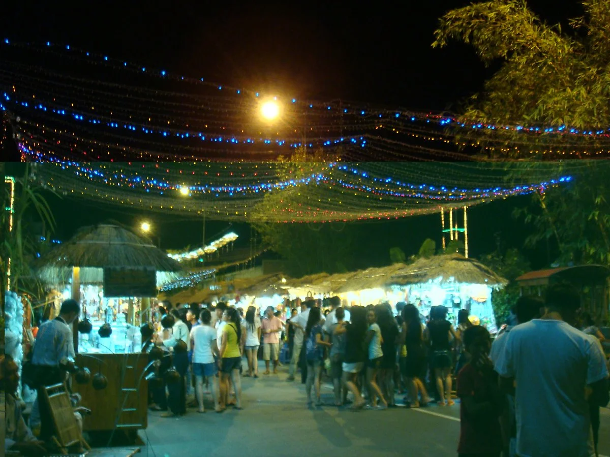 Nha_Trang_night_market.jpg?type=w1200