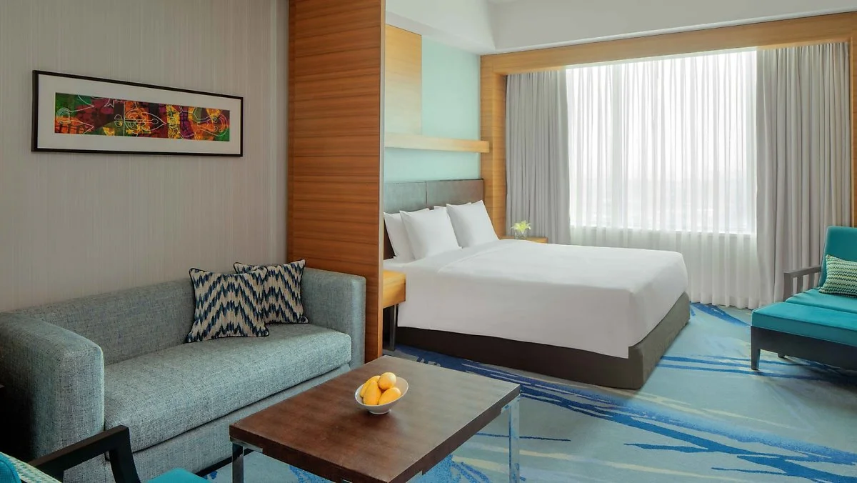 391114078_1572x885.jpg?type=w1200