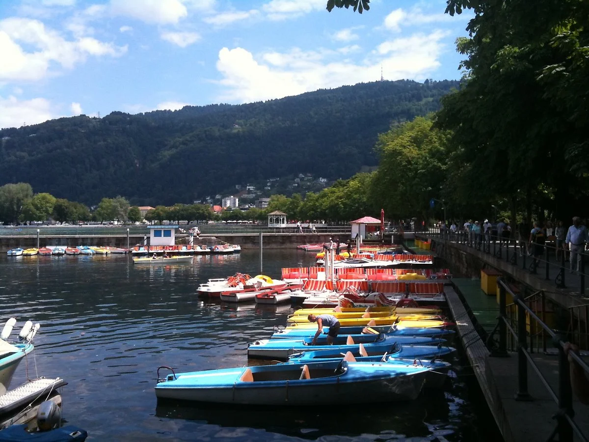 6885617168_ac00552892_h.jpg?type=w1200