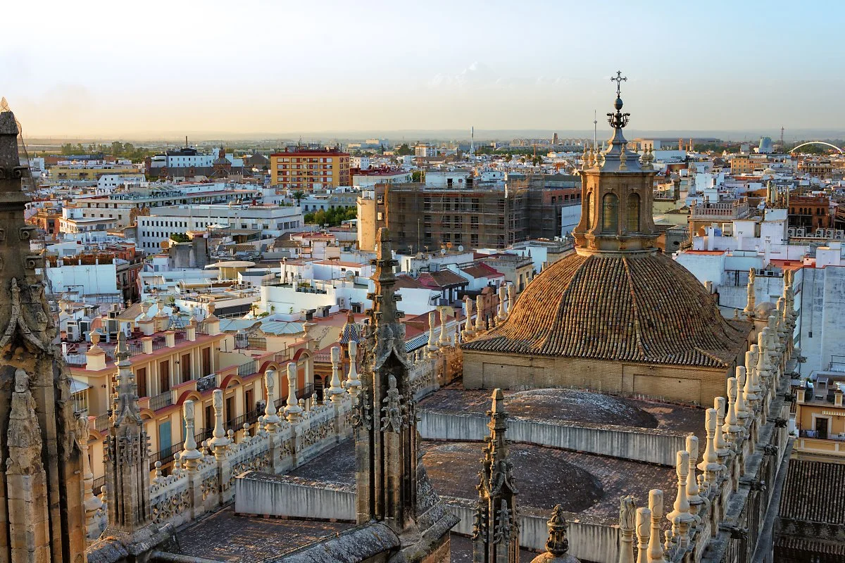 %EC%8A%A4%ED%8E%98%EC%9D%B8_Flickr_Gary_Campbell-Hall.jpg?type=w1200