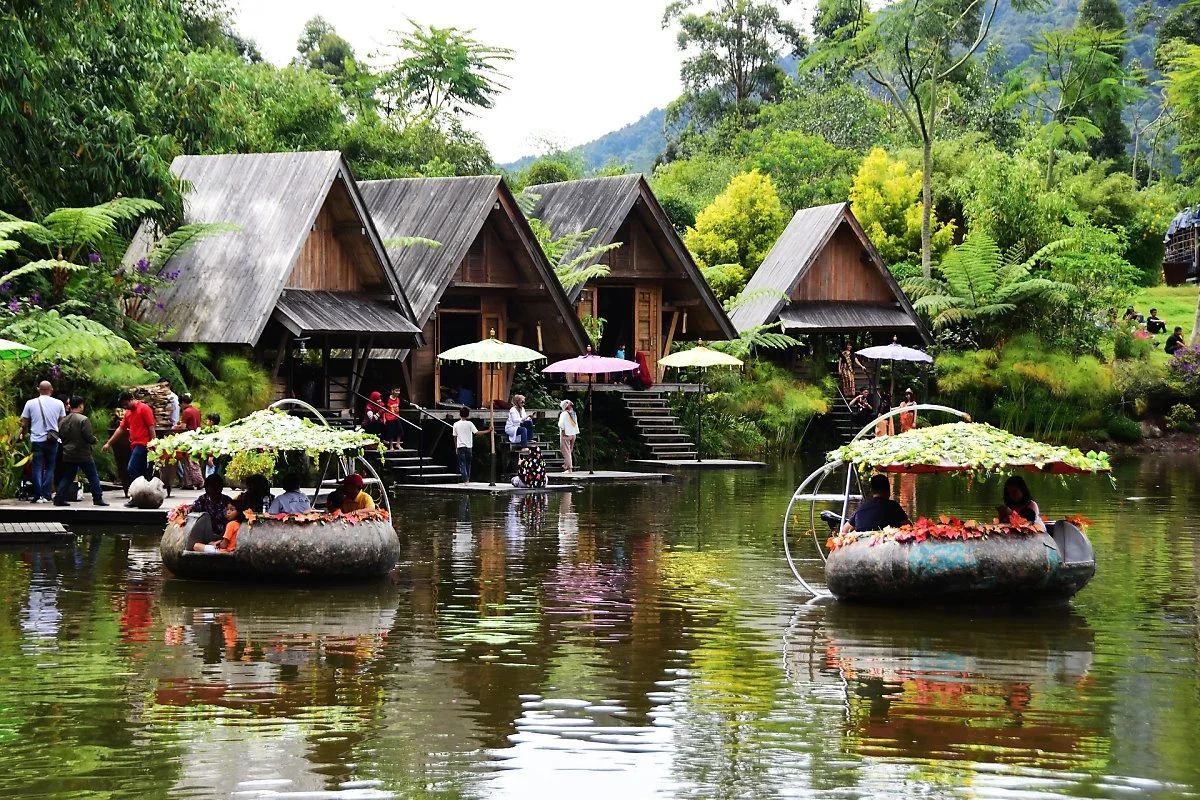 bamboo-village-dusun-bambu-3059777_1920.jpg?type=w1200