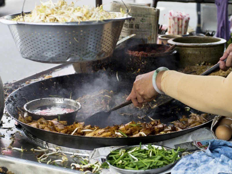 malaysia_penang_frying_carrot_cake-465165165.jpg?type=w1200