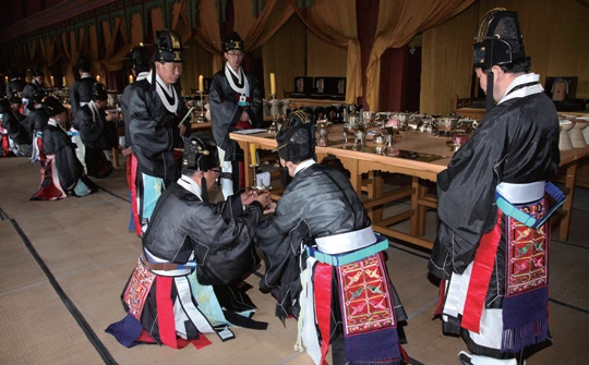 차례주 01 종묘대제 02 아헌.jpeg