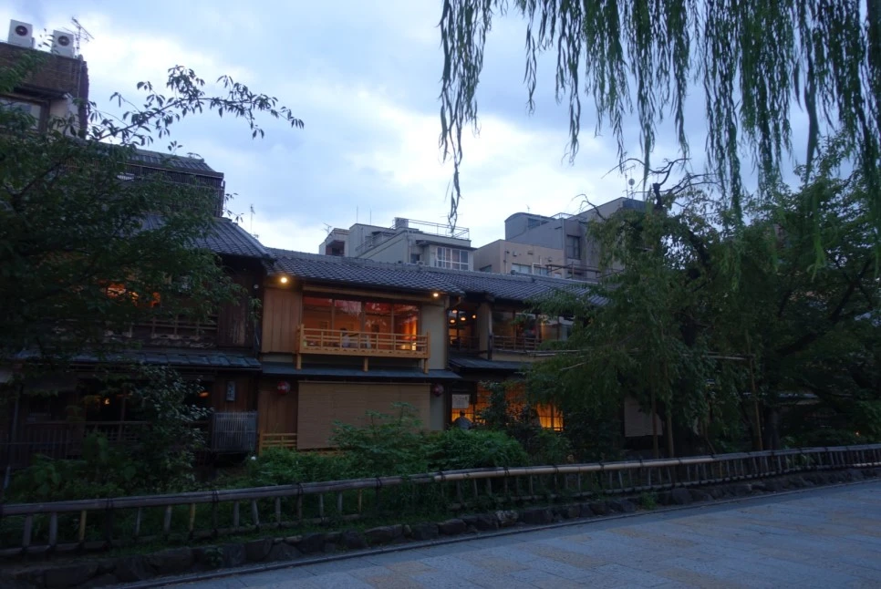 LRG_DSC01775.JPG?type=w966