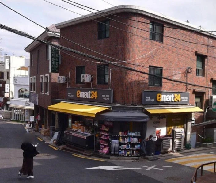 450087981_8034750596576962_6135846012806283123_n.jpg?_nc_cat=110&ccb=1-7&_nc_sid=127cfc&_nc_ohc=_aZroLmqWwkQ7kNvgFzBmD8&_nc_ht=scontent-ssn1-1.xx&oh=00_AYCfEfHEQ9UTgNpFf61s0PIRZsZdW6kqfeXtoMypFGPTRQ&oe=66914882