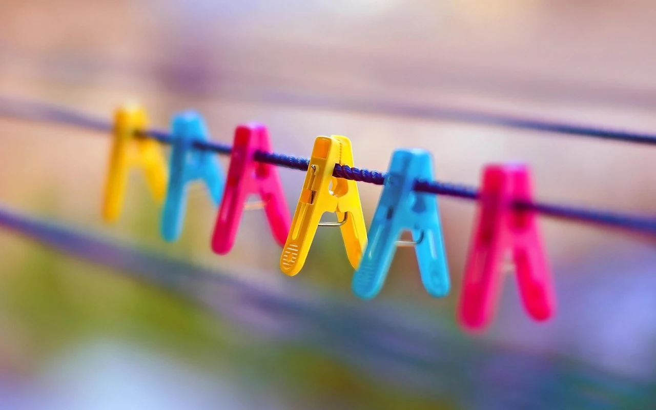 clothespins-colorful-mood-hd-wallpaper.jpg