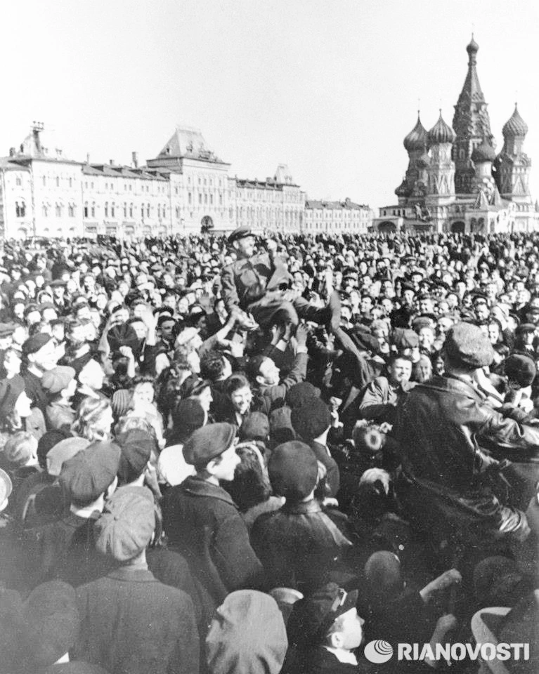 19450509-RussiaMoscowVEDay-GBelyaninRIAN-01cr.jpg?type=w773