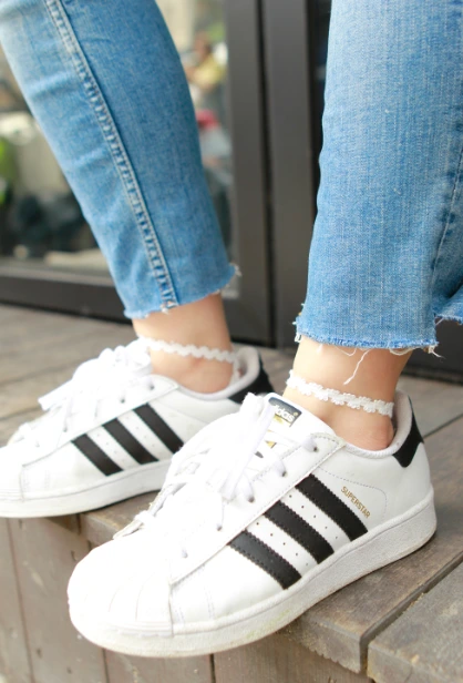 SNS 마케팅 흰색 크라운 4.png