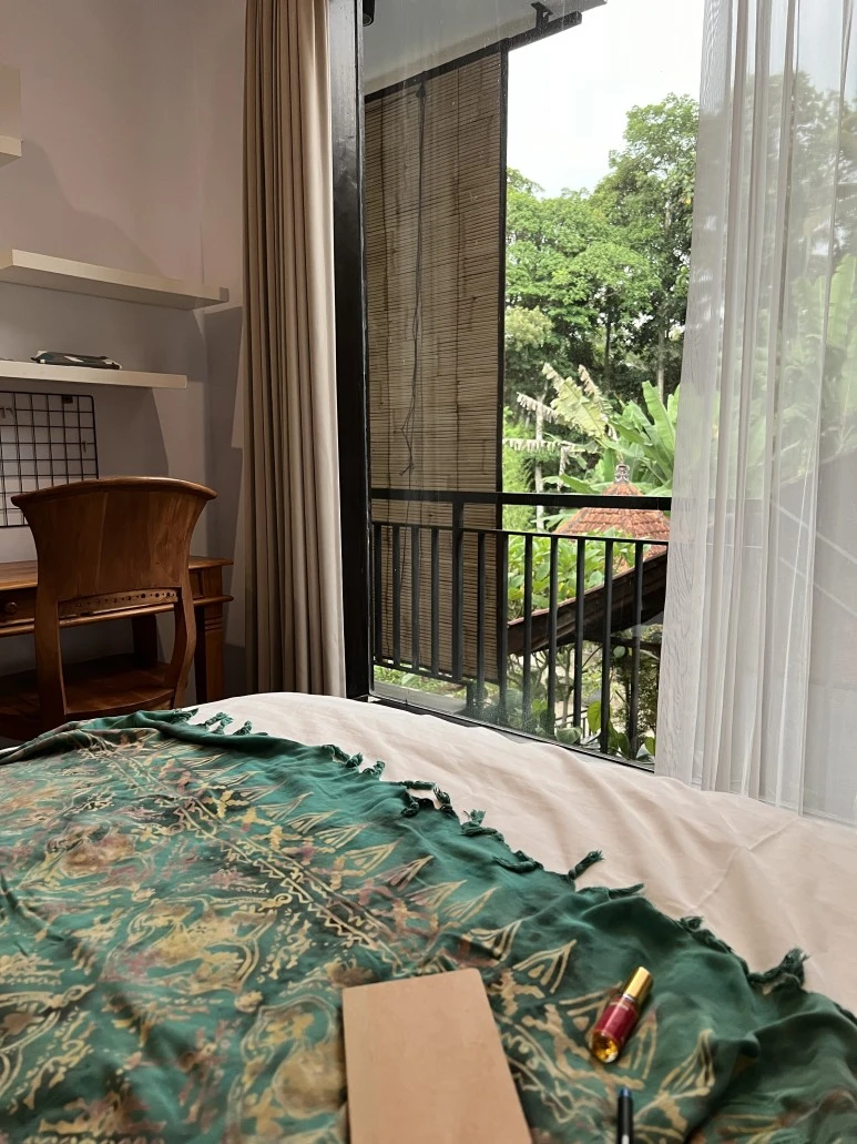 IMG_9084.JPG?type=w773