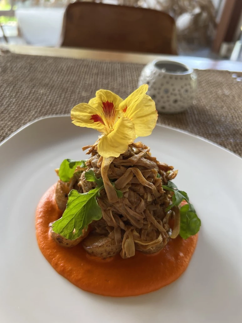 IMG_9193.JPG?type=w773