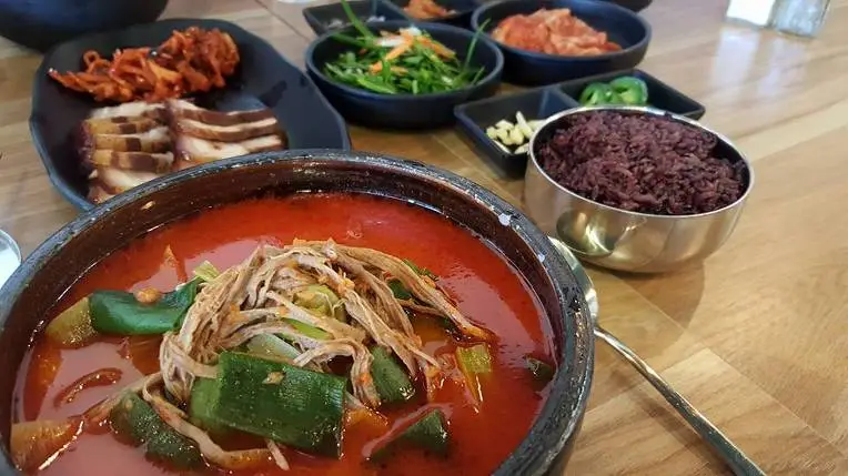 221AA74158C718D10D9DE4