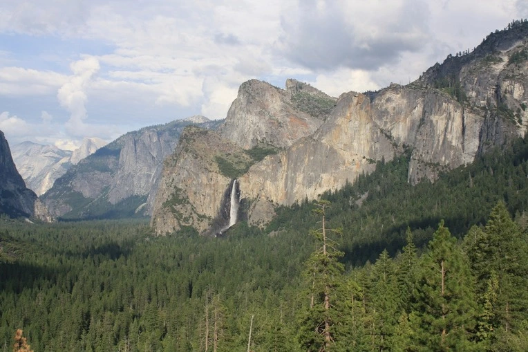 2057B2534E38EA51102778