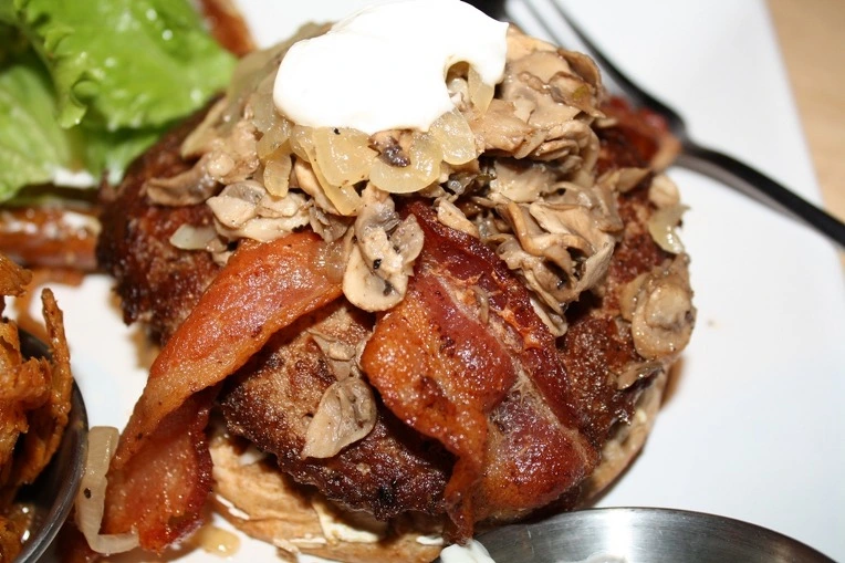 141F30374EA34E90280302