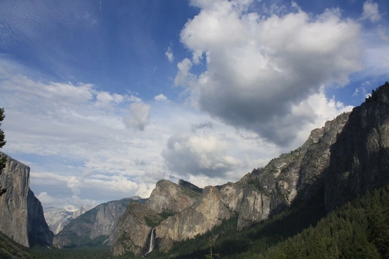 195616534E38EA5B16E5A3