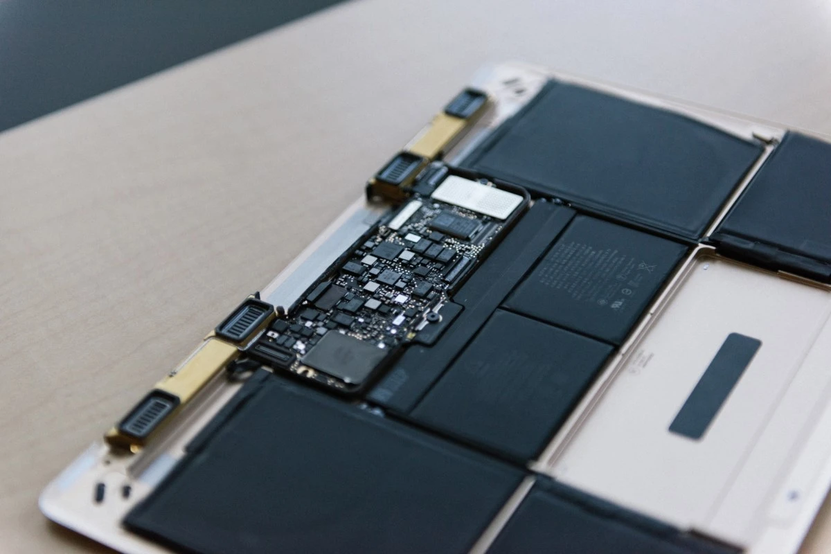 inside-macbook.jpg?type=w1200