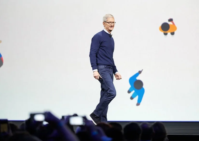 WWDC18_Tim-Cook-crowd-2017_031118.jpg?resize=825%2C585