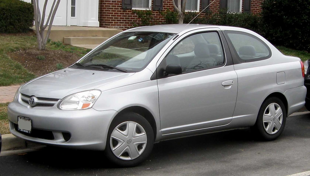 03-05_Toyota_Echo.jpg