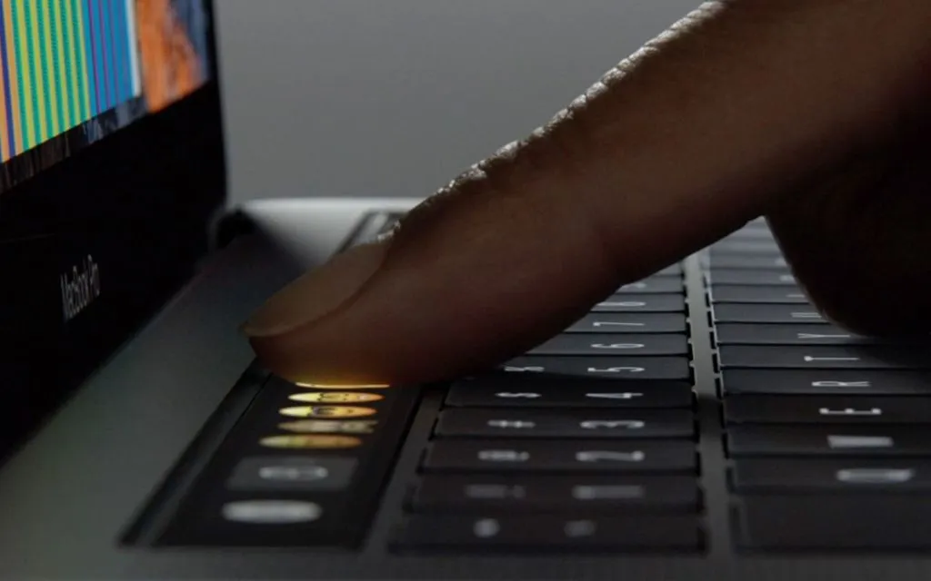 02_touchbar.jpg?fit=1024%2C640