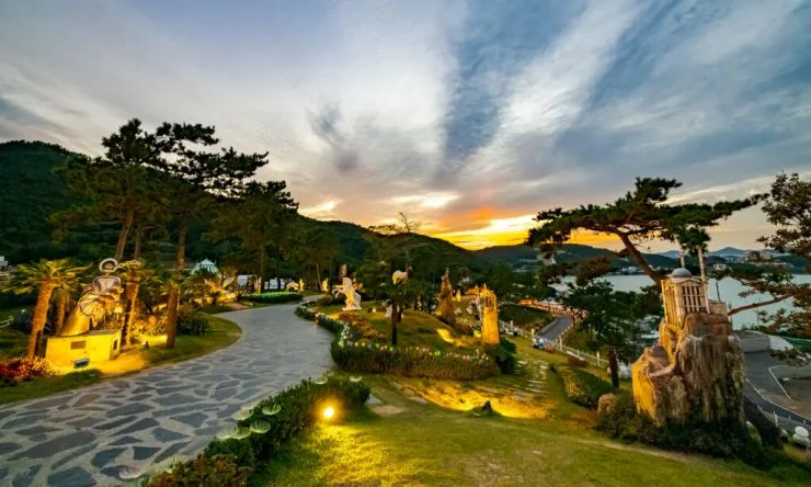 y-art2-1024x614.jpg?resize740%2C444amp;ssl1