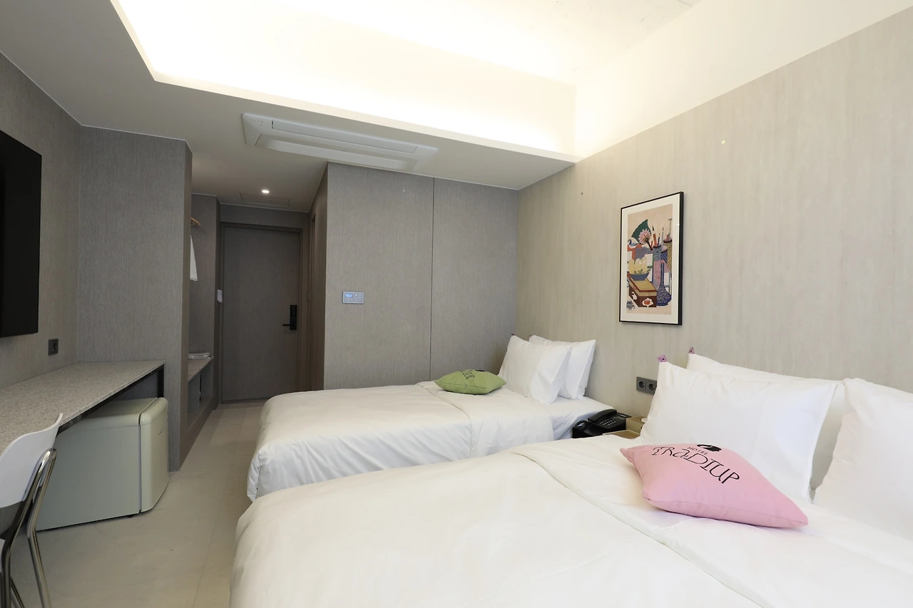 3_서울신상호텔_호텔 트래디업 바이 더 디자이너스 (2).jpeg