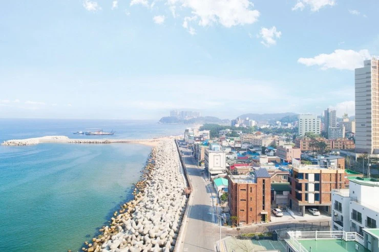 mo-ex.jpg?w=740&ssl=1