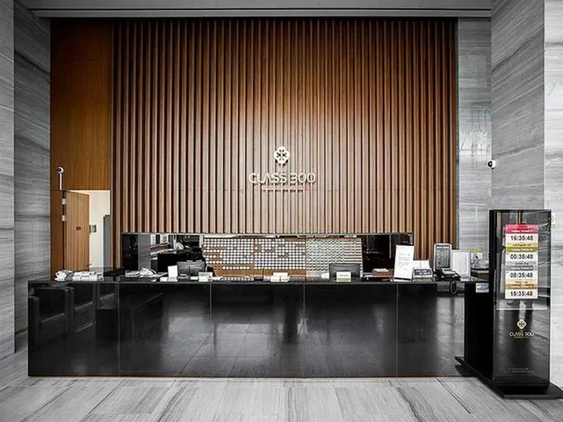 2_the class 300 (2).jpeg