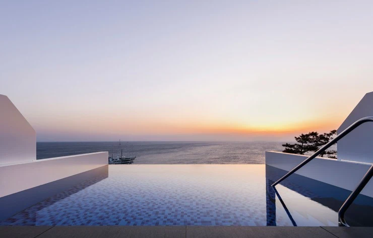 ae-5.jpg?resize=740%2C473&ssl=1