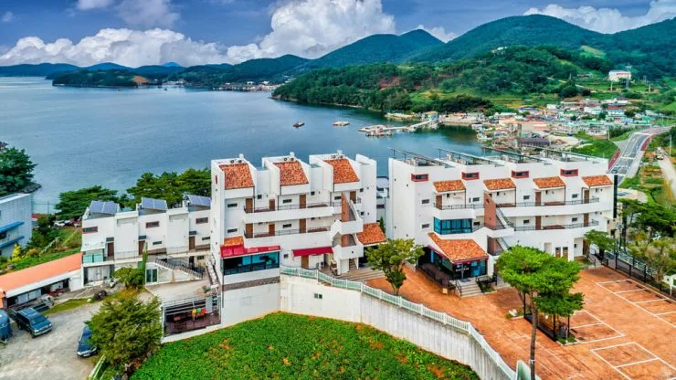 c-13-1024x575.jpg?resize740%2C416amp;ssl1