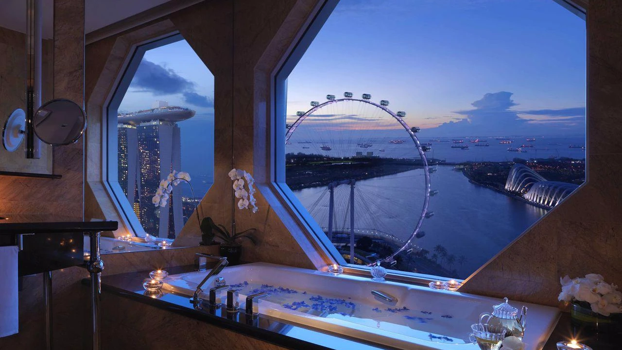 RCSINGA_00302.png?$XlargeViewport100pct$