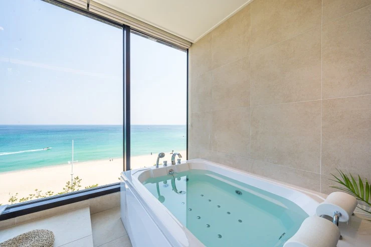 rising3-1.jpg?resize740%2C494ssl1