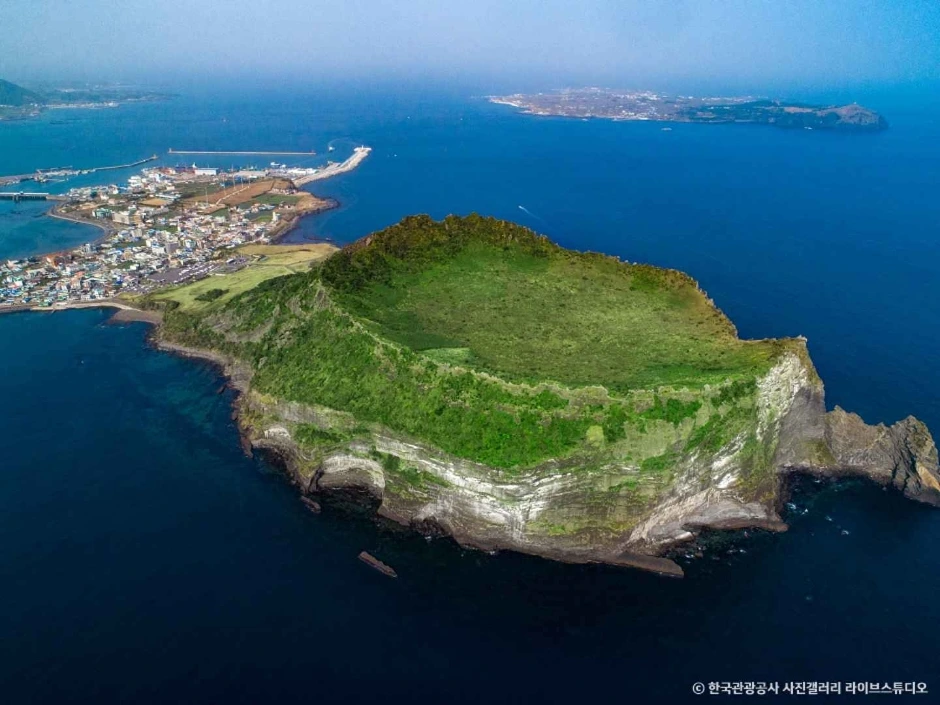 call?cmd=VIEW&id=766cd652-868b-441f-ba4f-a07b3fe8cf03