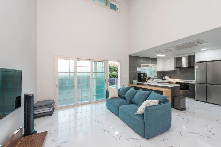 d2.jpeg?w740amp;ssl1