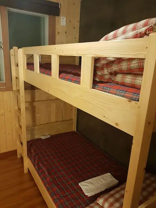 26b0dcef-cfbf-4feb-b659-a35194313b8c.jpg?aki_policy=x_large