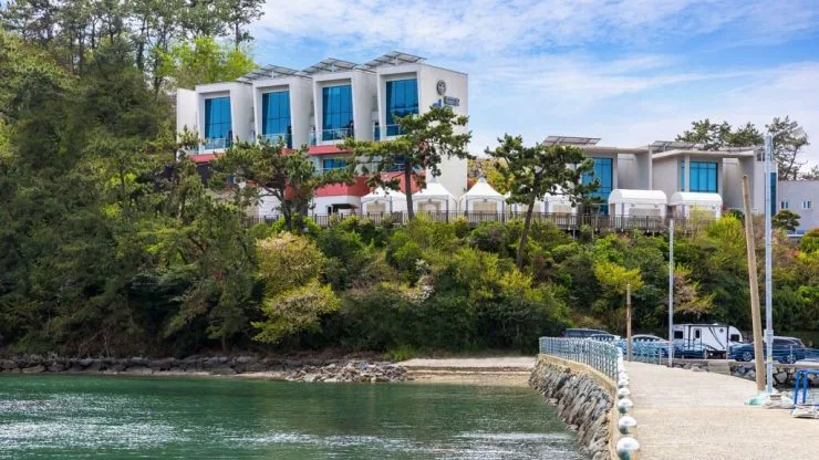 ara-ex-1024x576.jpg?resize740%2C416amp;ssl1