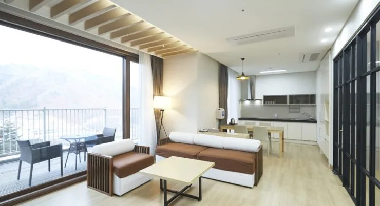 01-1024x556.jpg?resize740%2C402amp;ssl1