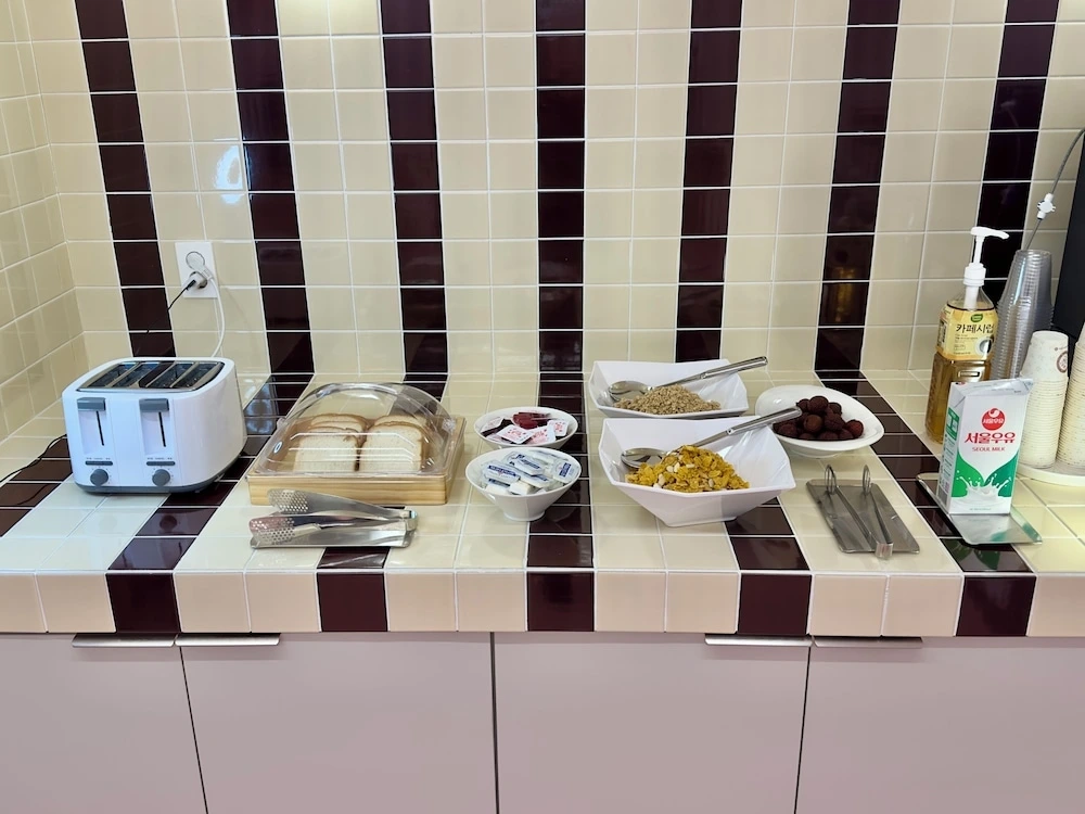 3_서울신상호텔_호텔 트래디업 바이 더 디자이너스 (3).jpeg