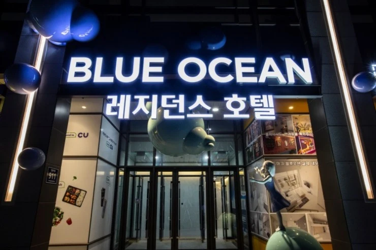 b-ex.jpg?resize740%2C493ssl1