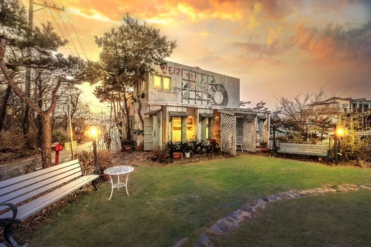 f-9.jpg?resize=740%2C493&ssl=1