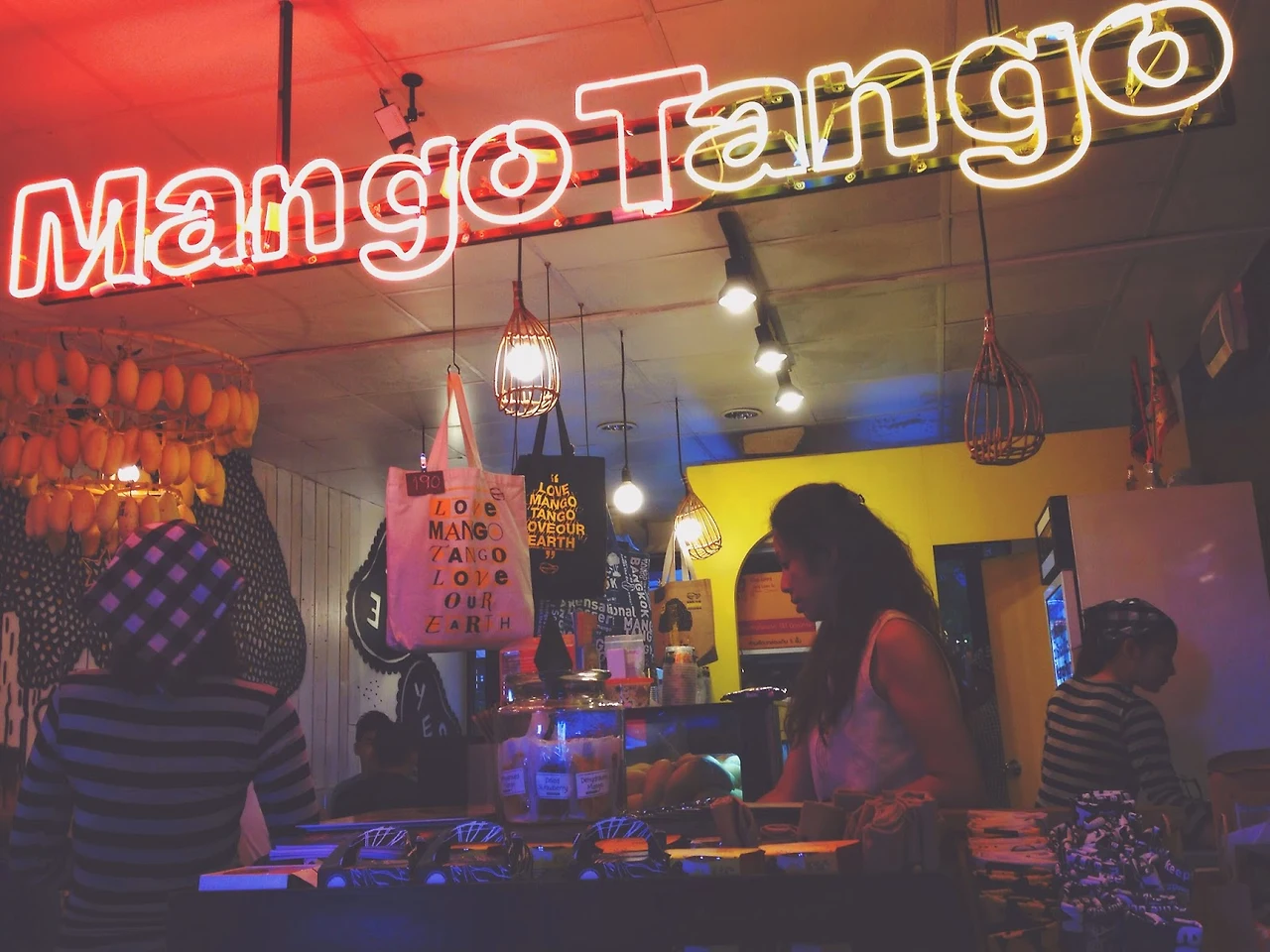 Mango Tango Siam Square Bangkok Interior.JPG