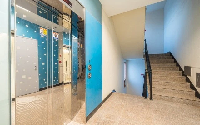 rising-el.jpg?w740ssl1