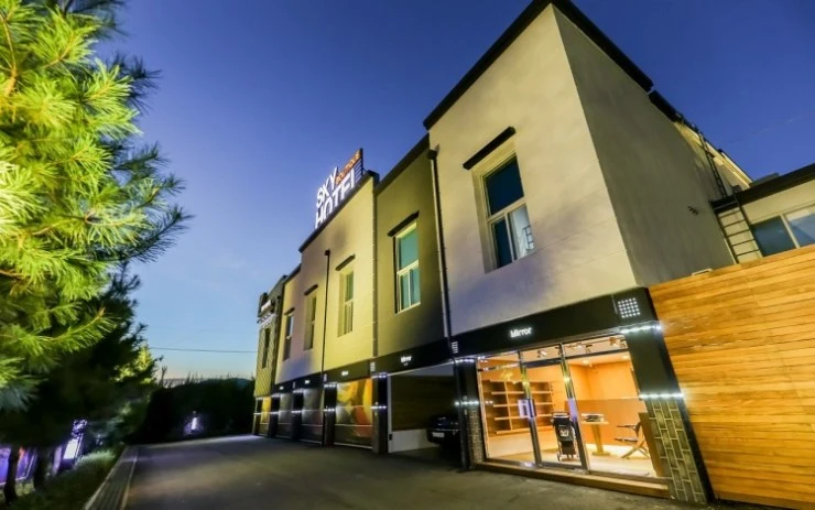 ce-2.jpg?resize740%2C463ssl1