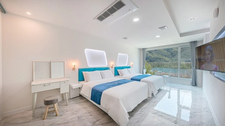 r2-1.jpg?resize740%2C416ssl1