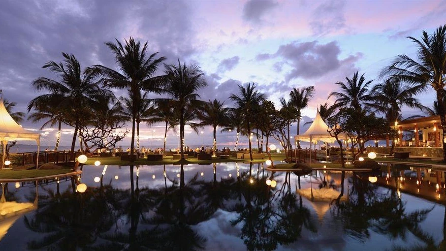 resize.ashx?f=Pool%20in%20the%20evening.-2.jpg&amp;w=0&amp;h=0