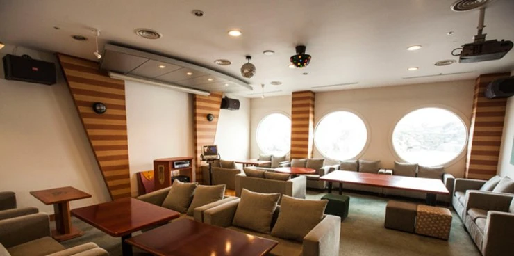 af-1.jpg?resize740%2C368ssl1